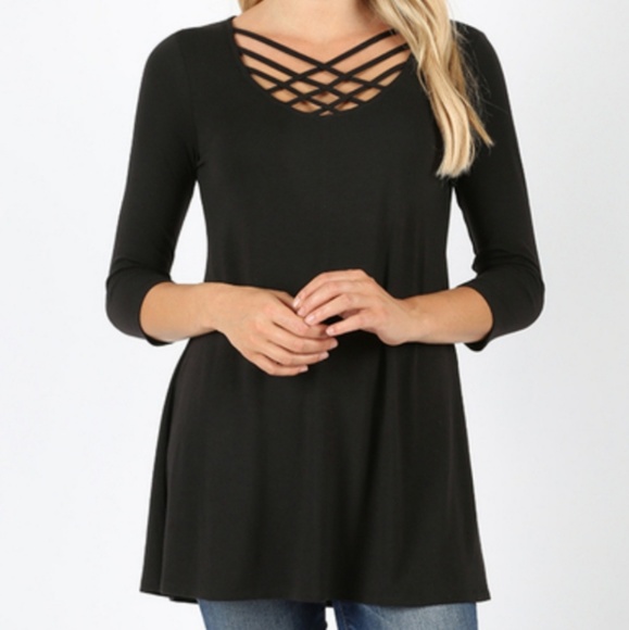 NWT Lattice front Tunic - Picture 2 of 2